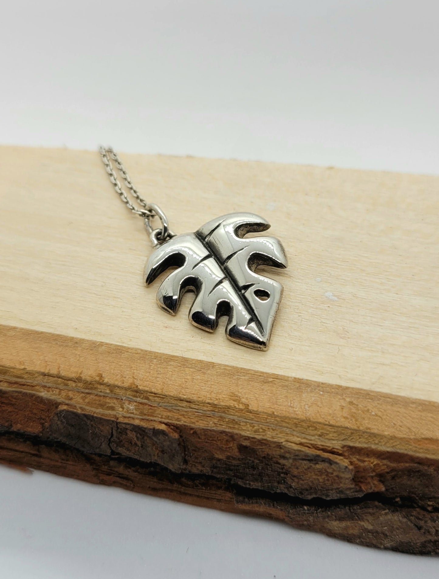 Monstera leaf pendant